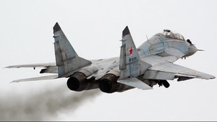 Rus savaş uçağı Suriyede düştü!