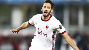 Hakan Çalhanoğlu 14 yıl sonra ilki başardı!