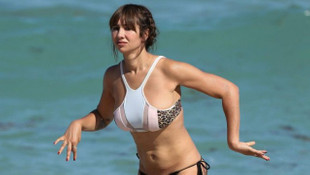 Jackie Cruz Miamide tatilde