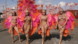 Rio Karnavalına rakip ABD karnavalı