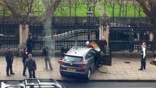 Londrada terör saldırısı: 5 ölü 40 yaralı