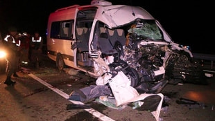 Fenerbahçe taraftarlarını taşıyan minibüs kaza yaptı! Ölü ve yaralılar var