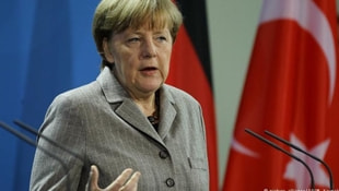 Merkelden dikkat çeken çifte vatandaşlık açıklaması!