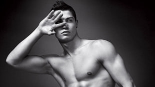 Instagramın yeni kralı Ronaldo oldu!