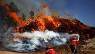 Portekizde feci yangın! Ölü sayısı artıyor!