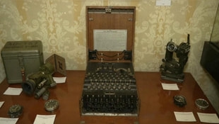 Enigma makinası rekor fiyata satıldı