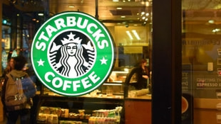 Starbucks 3 bin 300 kişiyi işten çıkarıyor