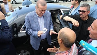 Erdoğan yine sigara paketi yakaladı!