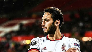 Milanın yıldızı Çalhanoğlu oldu!