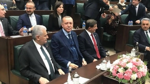 Davutoğlu ve Erdoğan yan yana oturdu