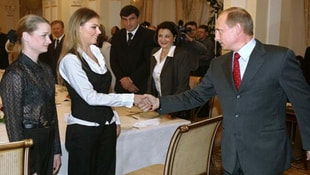 Putinin gizli aşkı sandık başında ortaya çıktı
