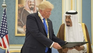 Trump istedi, Suudi kral evet dedi!