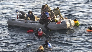 Kaçakları taşıyan tekne battı: 7 ölü