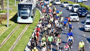 İzmirliler Bisiklet Gününde pedal bastı