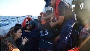 İzmirde 90 kaçak göçmen yakalandı