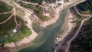Baraj suları çekilince köy ortaya çıktı