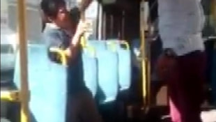 Halk otobüsünde çocuğu döven şüpheli serbest