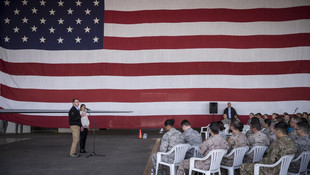 ABD Savunma Bakanı Carter İncirlik'te