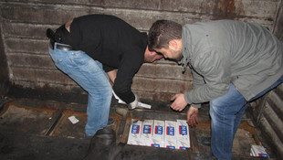 Adana'da kaçak sigara operasyonu