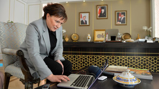 Bakan Sarı, AA'nın "Yılın Fotoğrafları" oylamasına katıldı