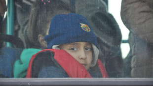 Balıkesir'de 60 sığınmacı yakalandı