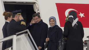 Başbakan Davutoğlu Azerbaycan'a gitti