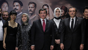 Davutoğlu "Ertuğrul 1890" filminin galasına katıldı