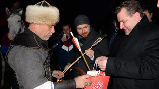 Bilal Erdoğan, Balıkesir'de okçuluk kulübünü ziyaret etti