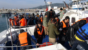 Boğulma tehlikesi geçiren kaçaklar kurtarıldı