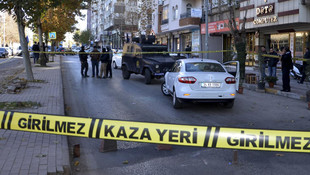 Boşanmak isteyen eşini silahla yaraladı