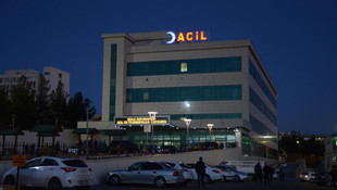 Diyarbakır'daki polise aracına saldırı