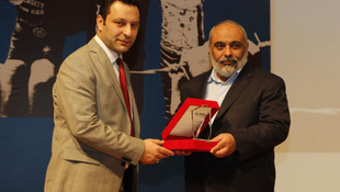 "Dünya İnsan Hakları Gününde İnsan Hakları Perspektifinde Mültecilik" sempozyumu