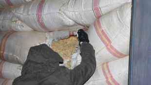 Erzurum'da kaçak sigara operasyonu