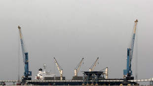 Gemi ambarında 4 ceset bulundu