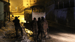 Hakkari'de otobüs kundaklandı