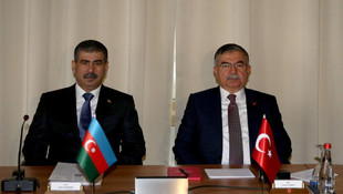 Bakan Yılmaz, Azerbaycan Savunma Bakanı ile görüştü