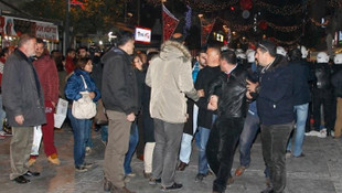 İzmir'de izinsiz gösteri