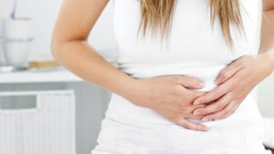 Karın şişliği için gitti ameliyatla midesinden kist aldırdı