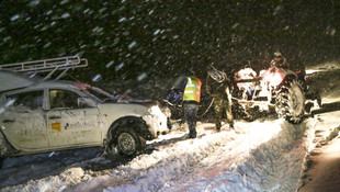 Yurt genelinde yoğun kar yağışı nedeniyle okullar tatil!