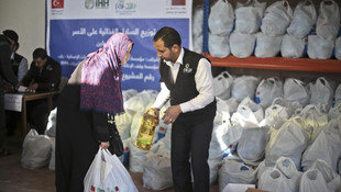 Katar merkezli RAF'tan Gazzelilere yardım
