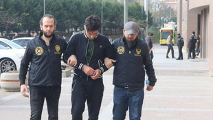 Kırmızı bültenle aranan şahsın havalimanında yakalanması