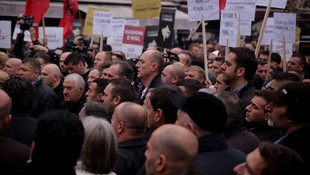 Kosova'da hükümet karşıtı protesto
