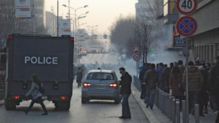 Kosova'daki iktidar-muhalefet gerginliği