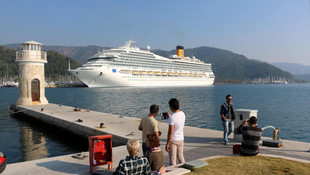 Marmaris sezonu dev kruvaziyerle kapattı