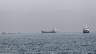 Samsun Limanı'nda bekletilen Rus bandıralı gemiler