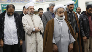 Sünni ve Şii din alimleri birlikte namaz kıldı