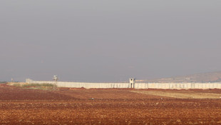 Suriye sınırına güvenlik duvarı örme çalışmaları