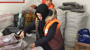 Suriyeli sığınmacılara battaniye ve soba yardımı