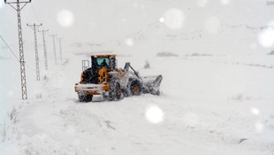 Tipi nedeniyle mahsur kalan öğrenciler kurtarıldı