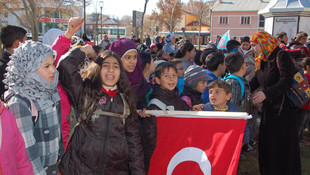 Türkmenlerden Türkiye'ye teşekkür mitingi